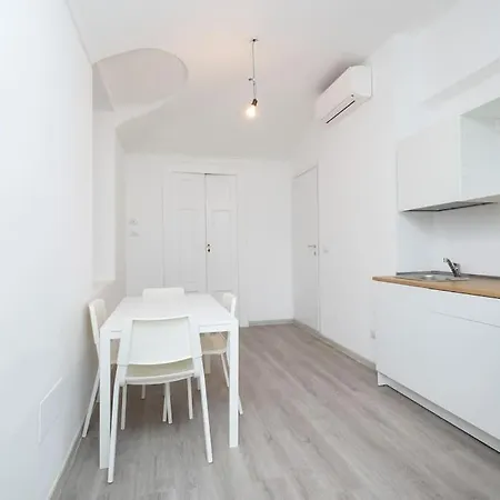 Modern 350m From Piazza Vittorio Apartment