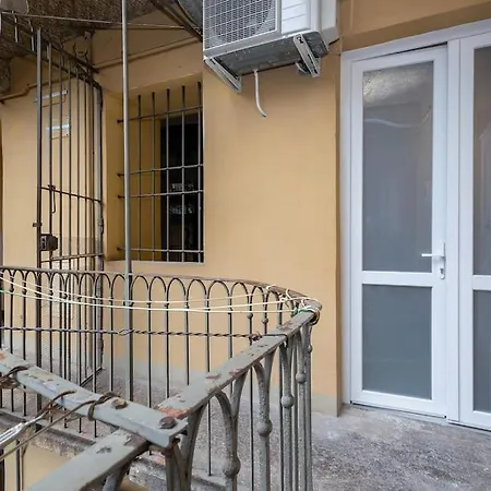 Modern 350m From Piazza Vittorio Apartment